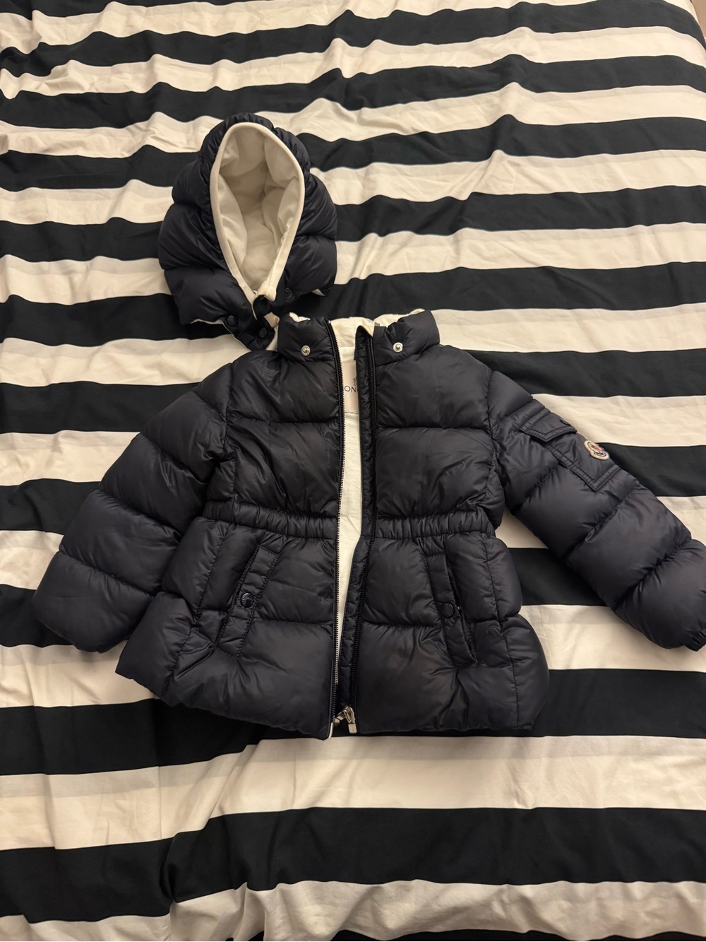 Moncler Kids Navy and Cream Puffer Jacket with Removable Hood